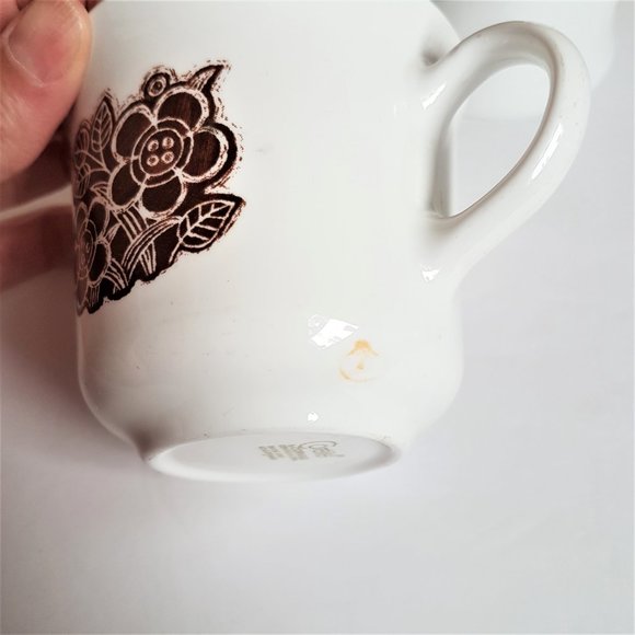 4 Vintage Corelle by Corning small coffee mugs. - Picture 5 of 5